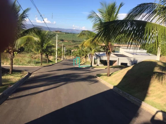 Imagem TERENOS Á VENDA EM DELFINÓPOLES - Ótima localização, com acesso a represa do rio grande - Ótima área em comum com quadras