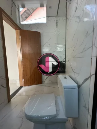 Imagem Este parece ser um anúncio bastante detalhado de uma propriedade no Bairro Jardim Califórnia, em C...