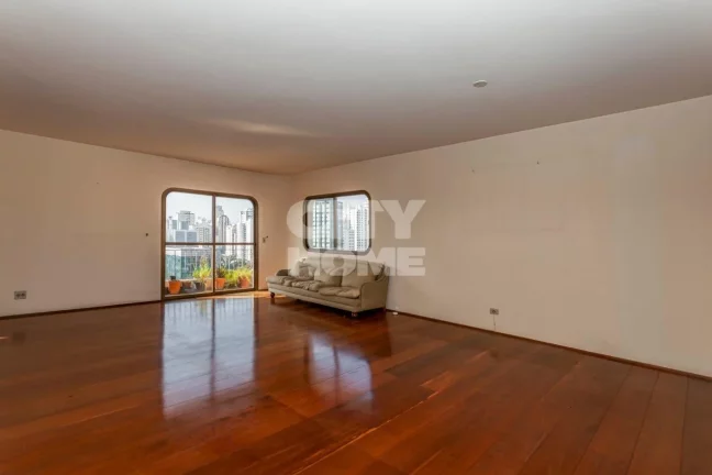 Ótimo apartamento com 301m² no Campo Belo, um por andar. Amplo living com varanda, home theather, ...