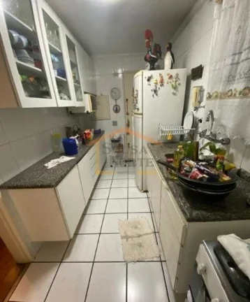 Imagem Apartamento à venda com 100m², muito bem conservado. Conta com 3 dormitórios, 2 banheiros, sala e...