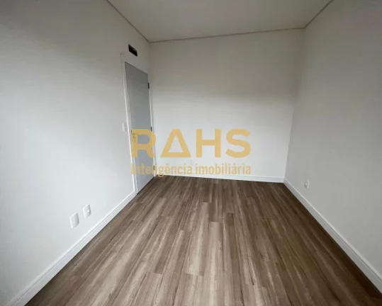 Imagem Se você está procurando localização, bairro nobre, comodidade, esse Sobrado é a opção certa! ...