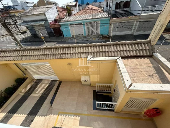 Imagem Apartamento 2 Dormitórios, quintal no 1° andar, 1 vaga em Utinga, Santo André