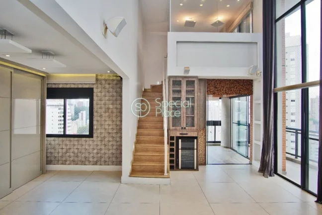 Excelente apto no Panamby - Área: 184,00m² - Amplo living com pé direito duplo ( persianas automa...