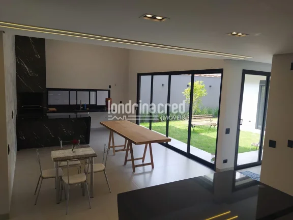 Imagem Casa com conceito moderno, ótima localização, possuindo 03 quartos, sendo 01 suíte, 2 banheiros, sala, cozinha, 4 vagas de garagem, Monte Belo, Londrina.