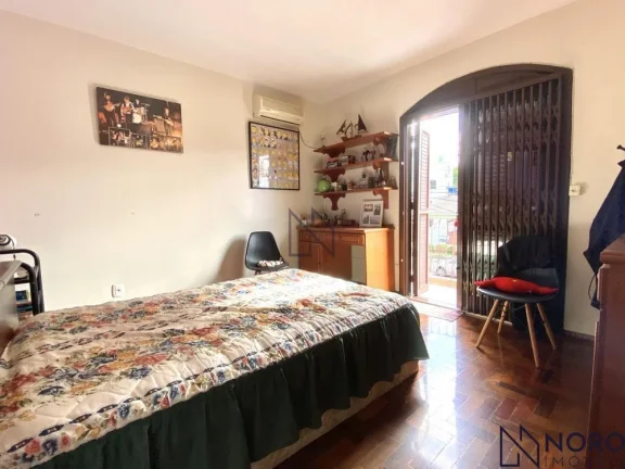 Imagem Casa à venda 4 dormitórios, 1 suíte, no Bairro Medianeira