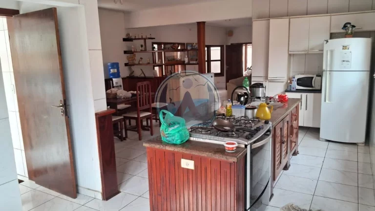 Imagem Imperdível: Casa à venda em Ubatuba-SP, bairro Perequê Açu, 3 quartos, 3 suítes, 1 sala, 3 vagas de garagem, 225m². Venha conferir!