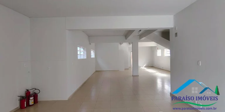 Imagem Ponto Comercial de 120m² para Aluguel no Centro de Paraisópolis, MG