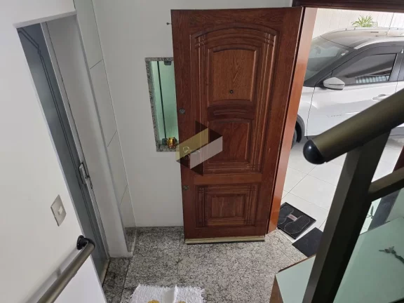 Imagem Sobrado Geminado para Venda em Santos, Embaré, 3 dormitórios, 1 suíte, 4 banheiros, 3 vagas