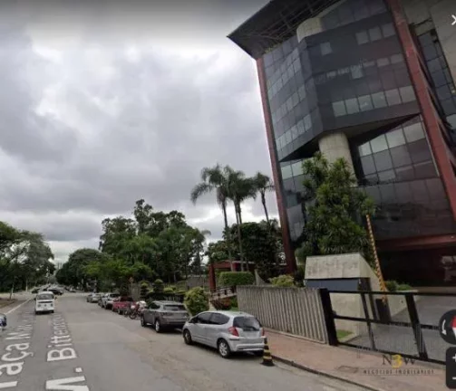 Imagem Sala comercial para locação na Lapa São Paulo SP com vão livre, 4 banheiros e 7 vagas de garagem e 419m²