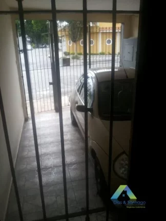 Imagem Lindo sobrado todo reformado, com 3 dormitórios, 1 vaga com fácil acesso a comércios e principais avenidas.