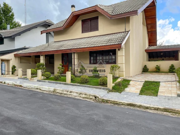 Imagem Casa à venda em Campos do Jordão – Reformada em condomínio fechado