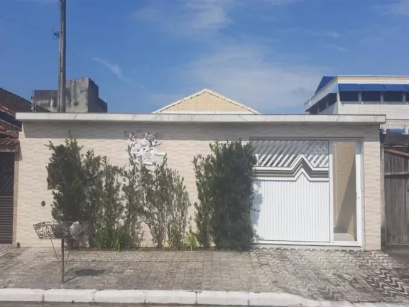 Imagem Casa com 3 dormitórios à venda, 141 m² por R$ 750.000,00 - Mirim - Praia Grande/SP