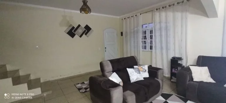 Imagem Sobrado com 4 dormitórios à venda, 245 m² por R$ 1.200.000,00 - Jardim Medina - Poá/SP