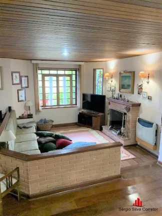 Imagem Casa a Venda com 03 Suítes, por 2.500.000,00 em Vila Inglesa.