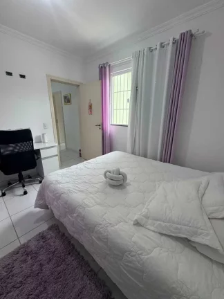 Imagem Sobrado com 4 dormitórios amplos sendo 1 suíte e 4 vagas - Bom Retiro, Joinville/SC