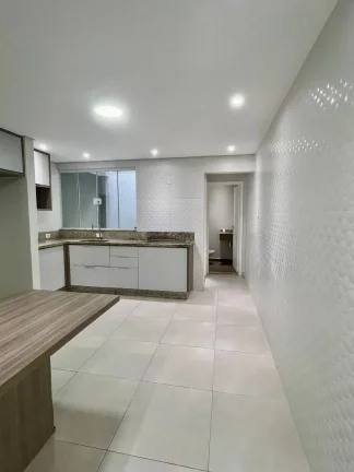 Imagem Sobrado com 160 m² 3 Dormitorios sendo 1 Suite e 2 Vagas de Garagens