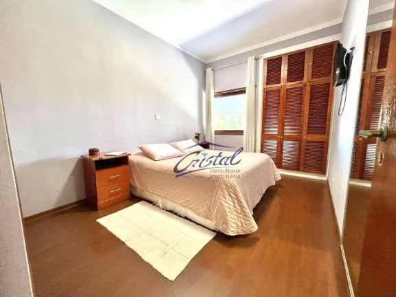 Imagem Casa com 6 quartos (3 suítes) à venda, 619 m² - Chácara das Paineiras - Granja Viana - Carapicuíba/SP