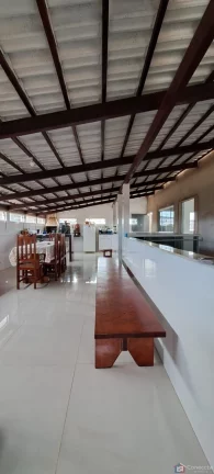 Imagem Casa Ampla com 2 Suítes + Edícula Completa | 390m² de Construção | Garagem p/ 10 Carros – Oportunidade!