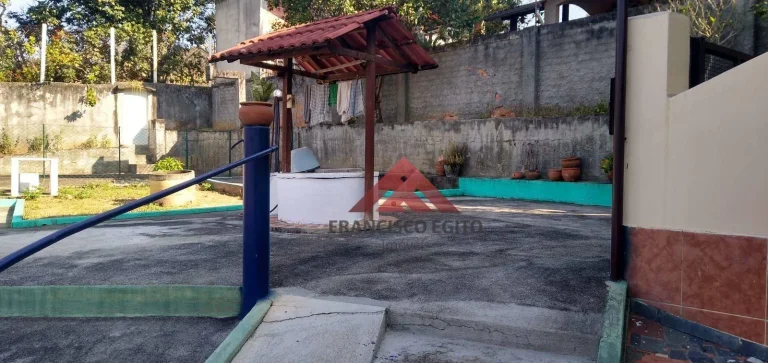 Imagem Casa com 3 dormitórios à venda, 241 m² por R$ 350.000,00 - Santa Isabel - São Gonçalo/RJ