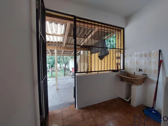 Imagem Casa na Silva Jardim imediações da Borges de Medeiros com 2 dormitórios 2 vagas