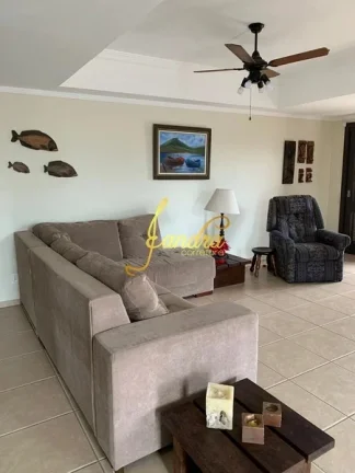Imagem Sobrado com 7 dormitórios sendo 5 suítes e piscina, pertinho do mar