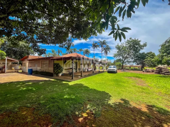 Imagem Chácara à venda em Brazlândia: 40.000m², 5 quartos, 3 banheiros, área rural. Oportunidade por R$900.000!