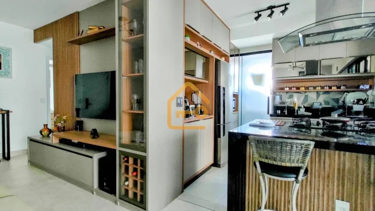 Imagem Apartamento 2 dormitórios (1 suíte), 2 vagas. Edf. Mayfair. Vila Adyana.
