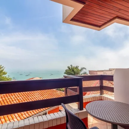 Imagem Cobertura 3 Suítes para Locação Anual em Canajurê, Vista Mar