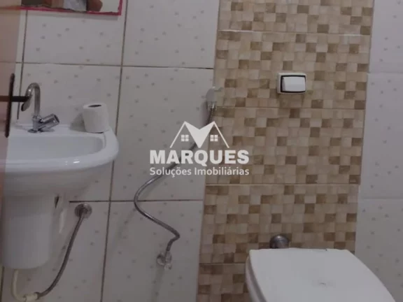 Imagem Oportunidade unica casa c/ 2 dorms e 2 banheiros