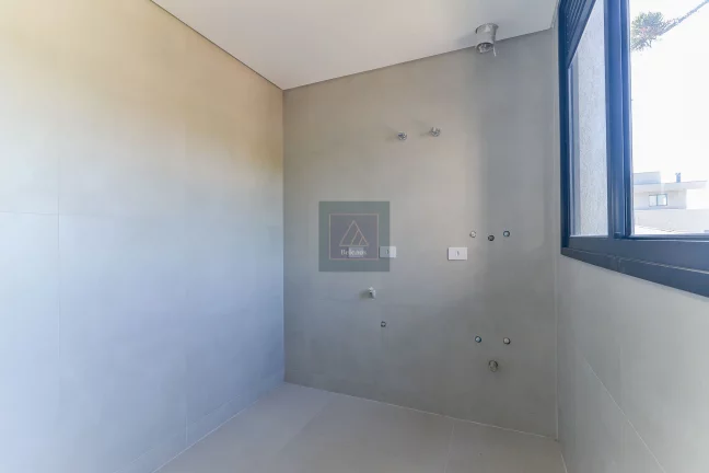 Imagem HUGO LANGE - Apartamento 3 suítes. 3 vagas. 142,63 m² privativos.