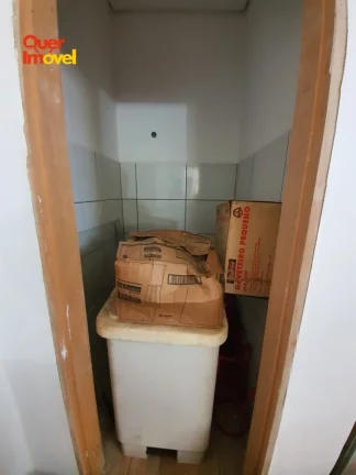 Imagem Galpão Comercial de 3 Banheiros, 2.700 m² na República, Ribeirão Preto-SP: Venda ou Locação.