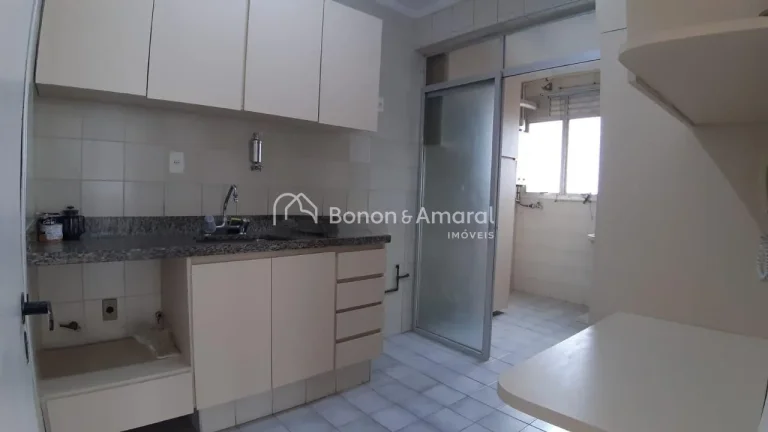 Imagem Apartamento espaçoso à venda em excelente localização. São 2 dormitórios com armários planeja...