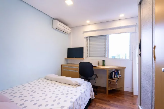 Imagem Apartamento à venda em São Paulo, Vila Andrade, com 4 quartos, 210m2
