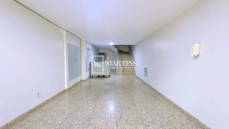 Imagem Excelente oportunidade para adquirir uma sala comercial na Asa Norte, Brasília. Com uma área total...