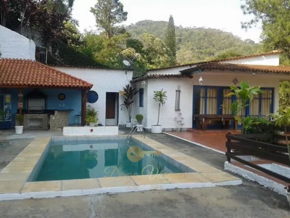 Casa para Venda em Teresópolis / RJ no bairro Albuquerque