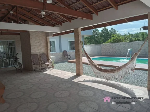 Imagem Excelente Casa com Piscina - Salinas- Balneário Barra do Sul - SC