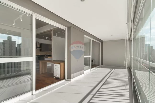 Imagem Apartamento á venda com 90 m², 1 suíte, 2 vagas, Luxo e Modernidade no Coração do Itaim Bibi