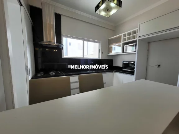 Imagem Apartamento Garden á venda com Piscina Privativa e 02 Vagas de Garagem no Edifício Mont Saint Michel no centro de Balneário Camboriú.
