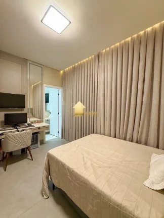 Imagem Casa 3 Suítes Térrea Neoclássica no Condomínio Florais do Parque