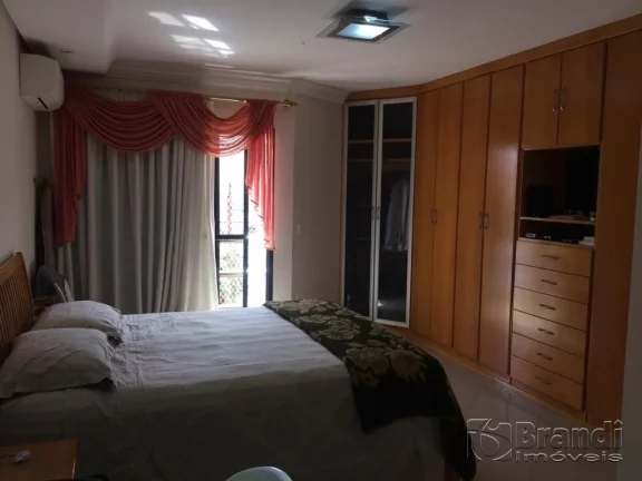 Imagem Sobrado à venda com 150M² aceita permuta de 50% valor do imóvel