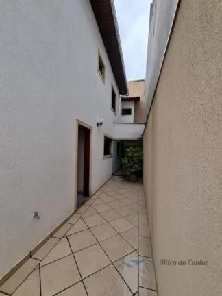 Imagem Lindo Sobrado à Venda com 3 dormitórios, 3 suítes, hidromassagem, 5 vagas, Parque Espacial, São Bernardo do Campo