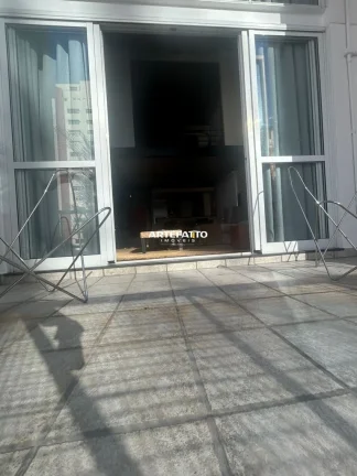 Imagem Com 130m2 de área privativa, este loft une elegância, conforto e praticidade
