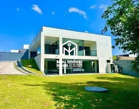 Imagem SHA Conjunto 4 Arniqueiras Casa Laje 3 Quartos 3 Suítes 4 Vagas 600 m² Cessão
