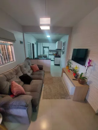 Imagem Imperdível casa à venda em Ribeirão Pires-SP, bairro Aliança: 4 quartos, 4 banheiros, 3 vagas, 335m² de área!