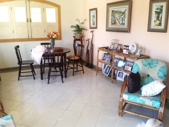 Imagem Casa Duplex, 05 Quartos, Area Gourmet c/ Churrasqueira, 06 Vagas de garagem, Enseada Azul, Guarapari - ES