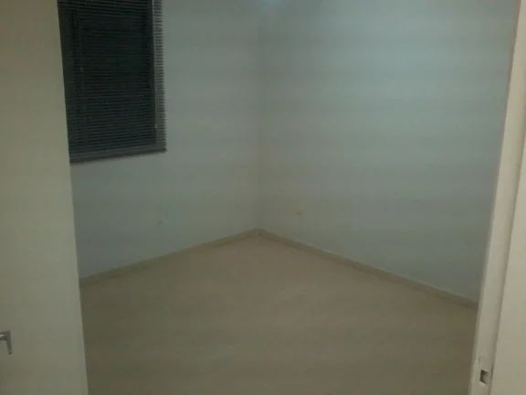 Imagem Ótimo apto, no centro da cidade próximo ao Sesc, com 2 quartos com armários, sala 2 ambientes, co...