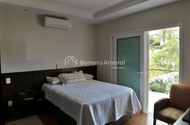 Imagem Belíssima casa mobiliada em um condomínio de alto padrão, com terreno de 1000 m² e excelente aca...