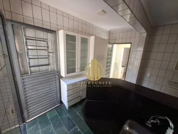 Imagem Casa para locação com dormitórios na zona leste.