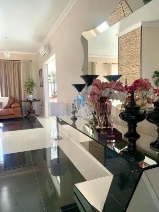 Imagem Casa 4 dormitórios à venda Camobi Santa Maria/RS