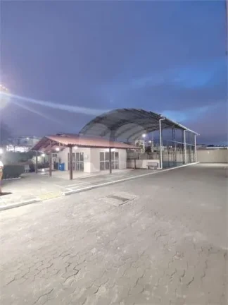 Imagem VENDO EXCELENTE APARTAMENTO DE 2 QUARTOS PRÓXIMO AO SHOPPING VILA VELHA.